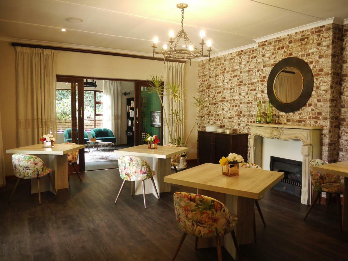 Claires Of Sandton Luxury Guest house 4*