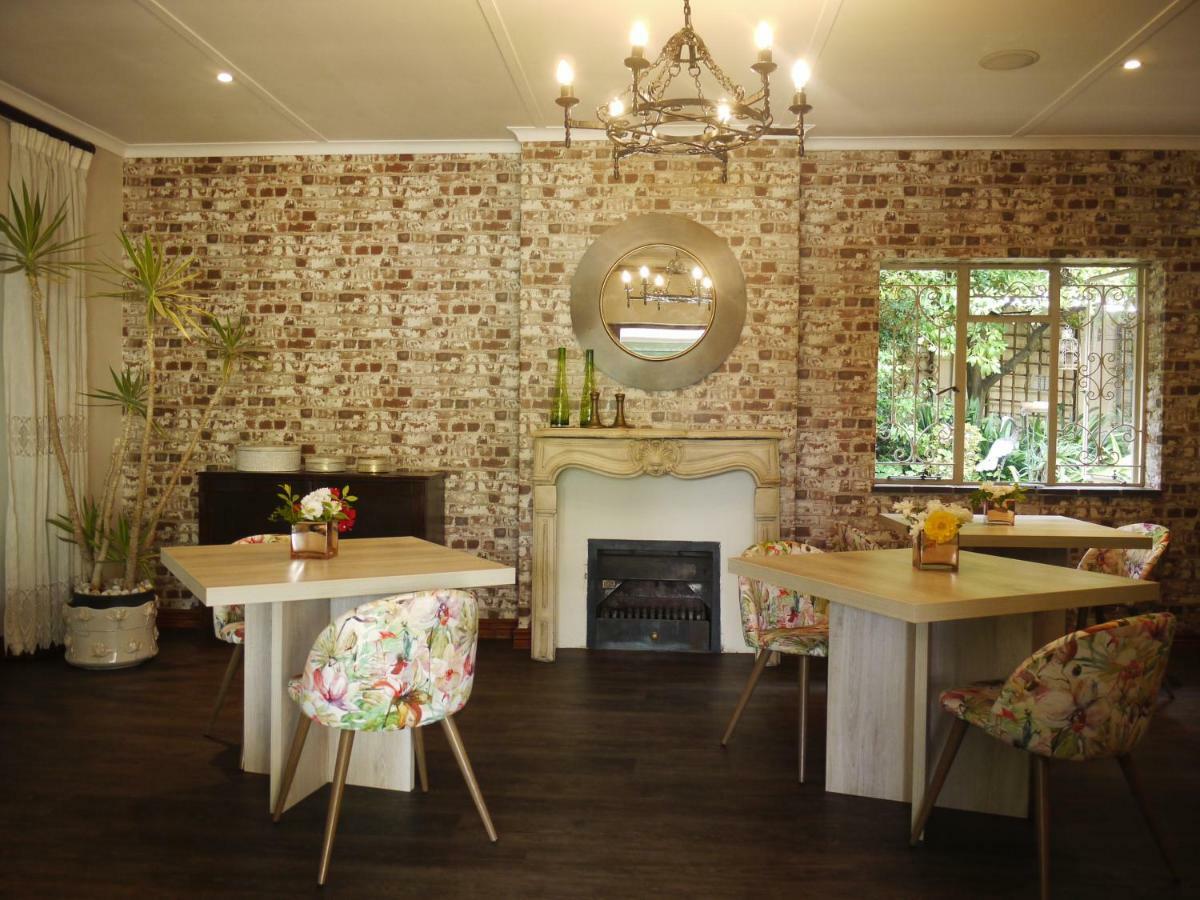 Guest house Claires Of Sandton Luxury Johannesburg
