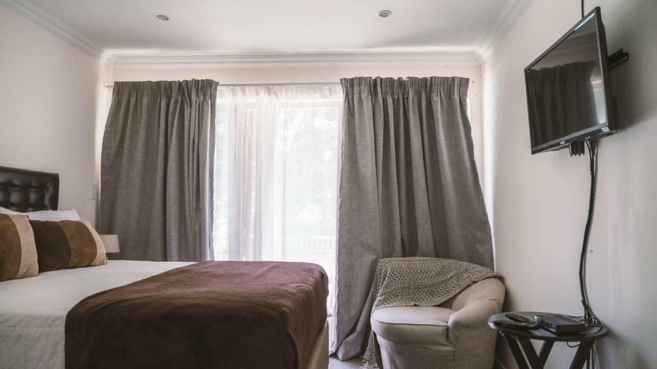 Bed & Breakfast Noraclox River Club 3*