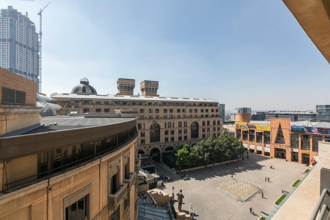 207 Raphael Penthouse Apartment