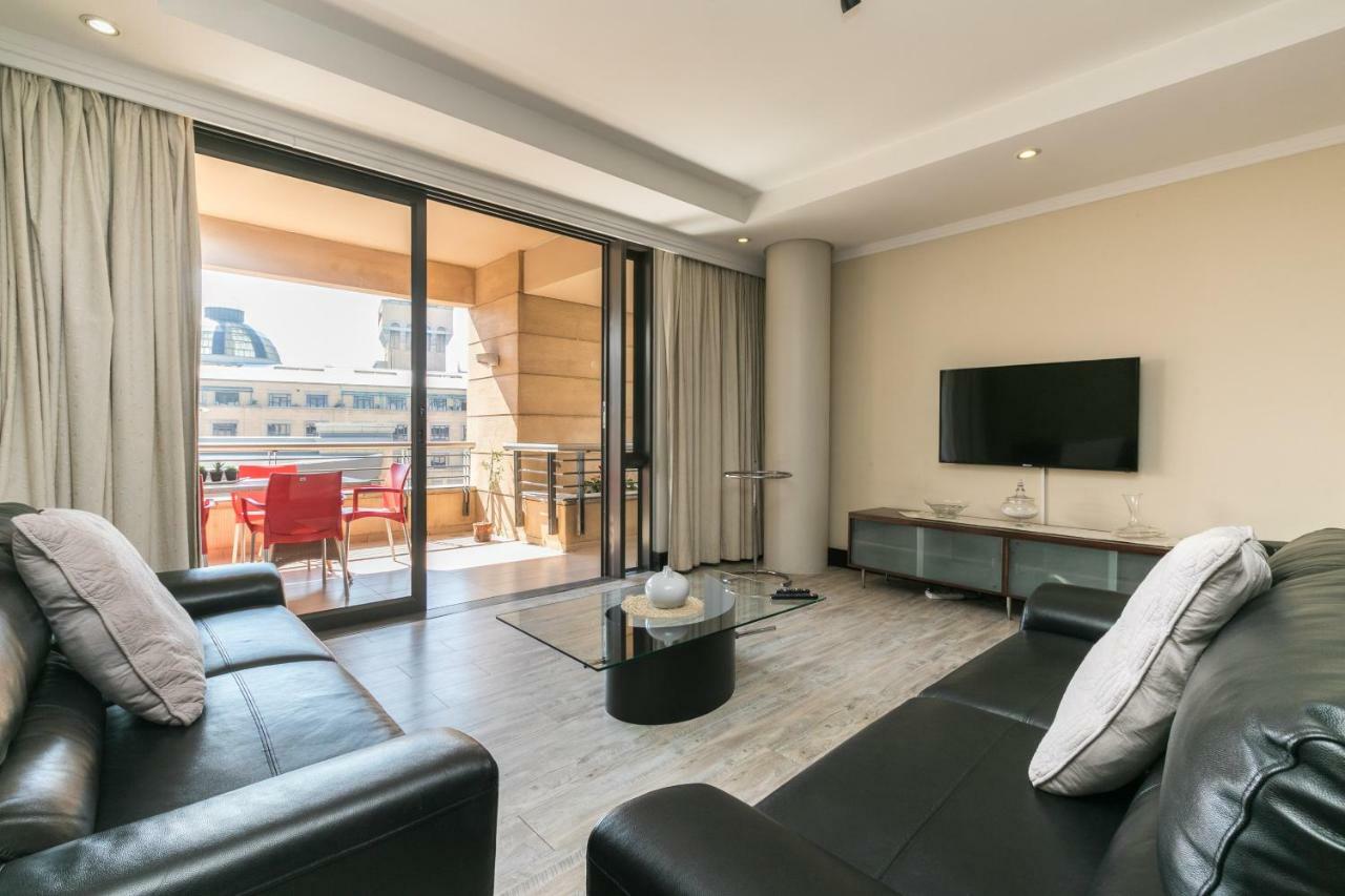 Apartment 207 Raphael Penthouse *