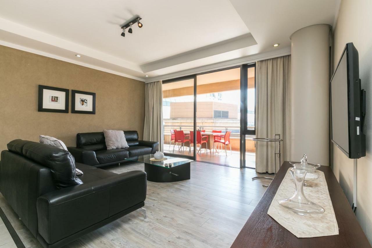 207 Raphael Penthouse Apartment