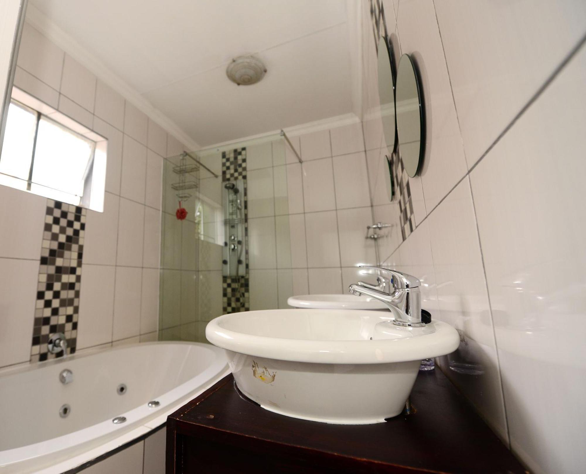 Guest house Corgi 4*