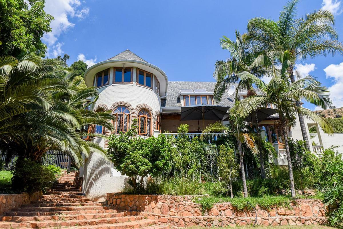 Northcliff Manor 4*