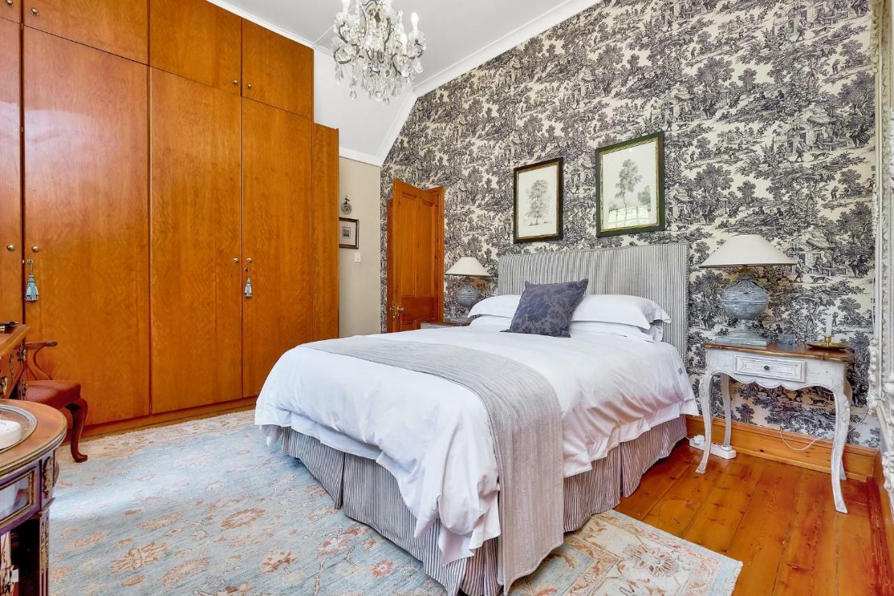 Doveton House Bed & Breakfast 4*