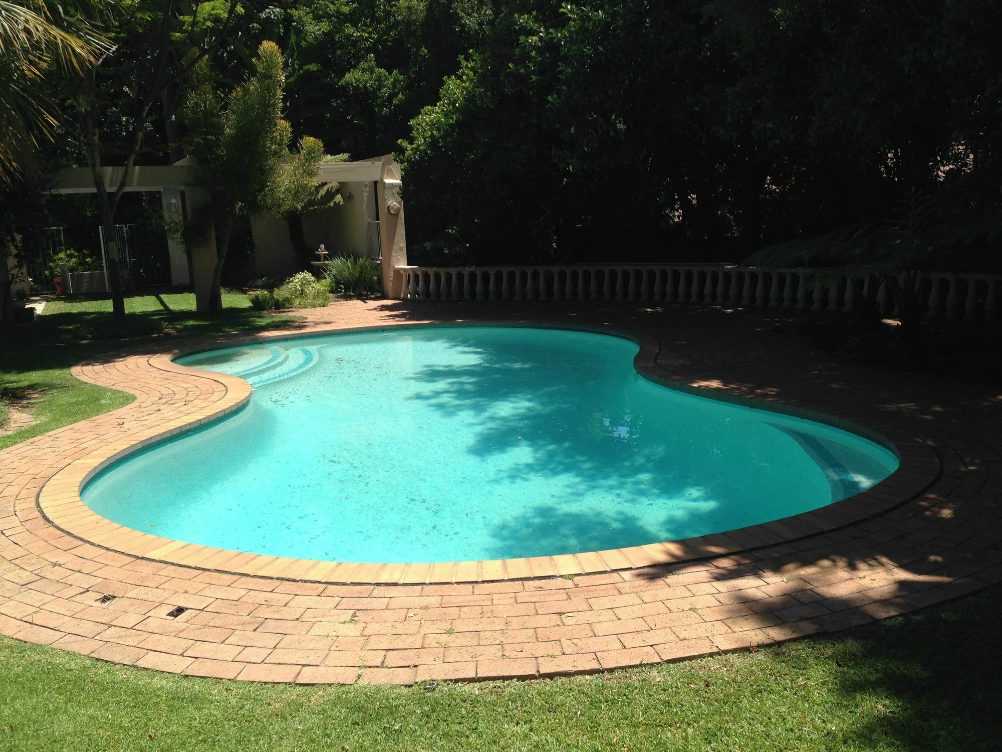 Noraclox River Club Bed & Breakfast 3*
