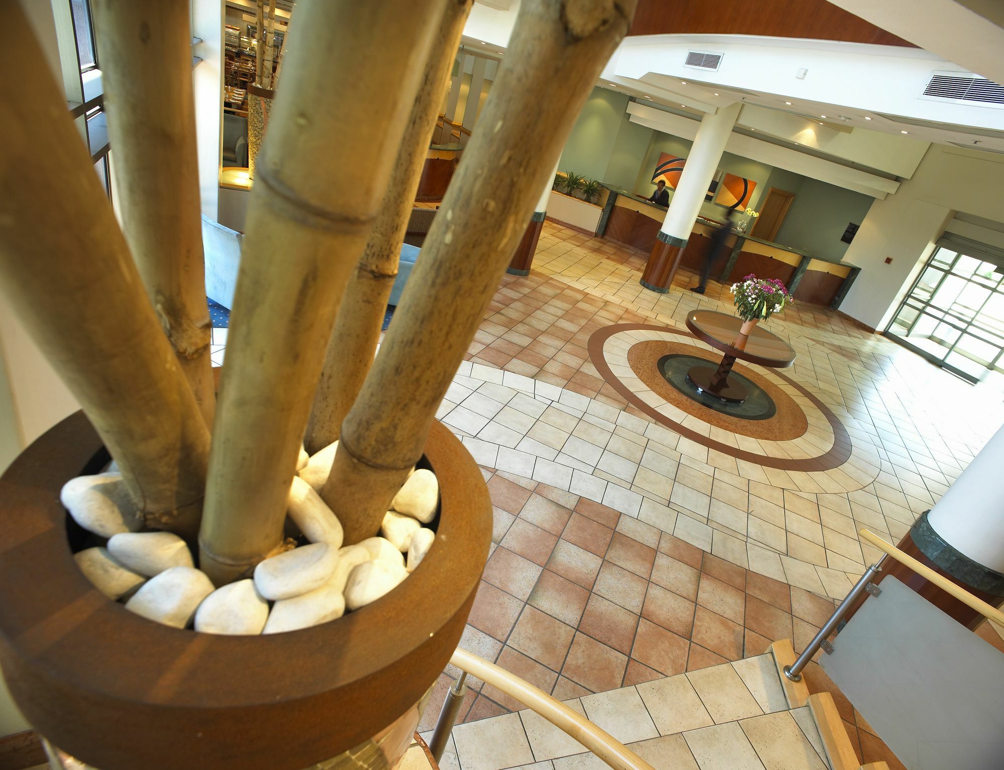 Garden Court Eastgate Hotel 3*
