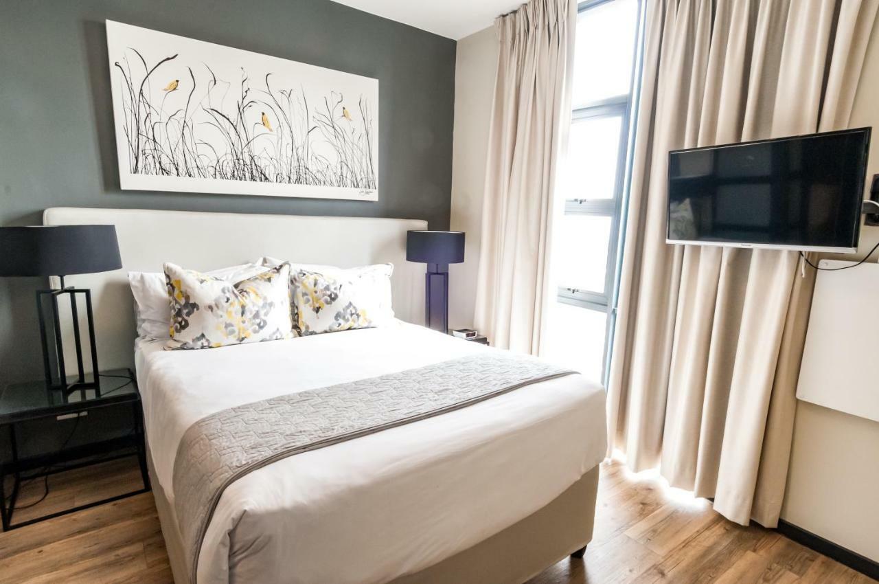 Apartment The Vantage Rosebank Johannesburg