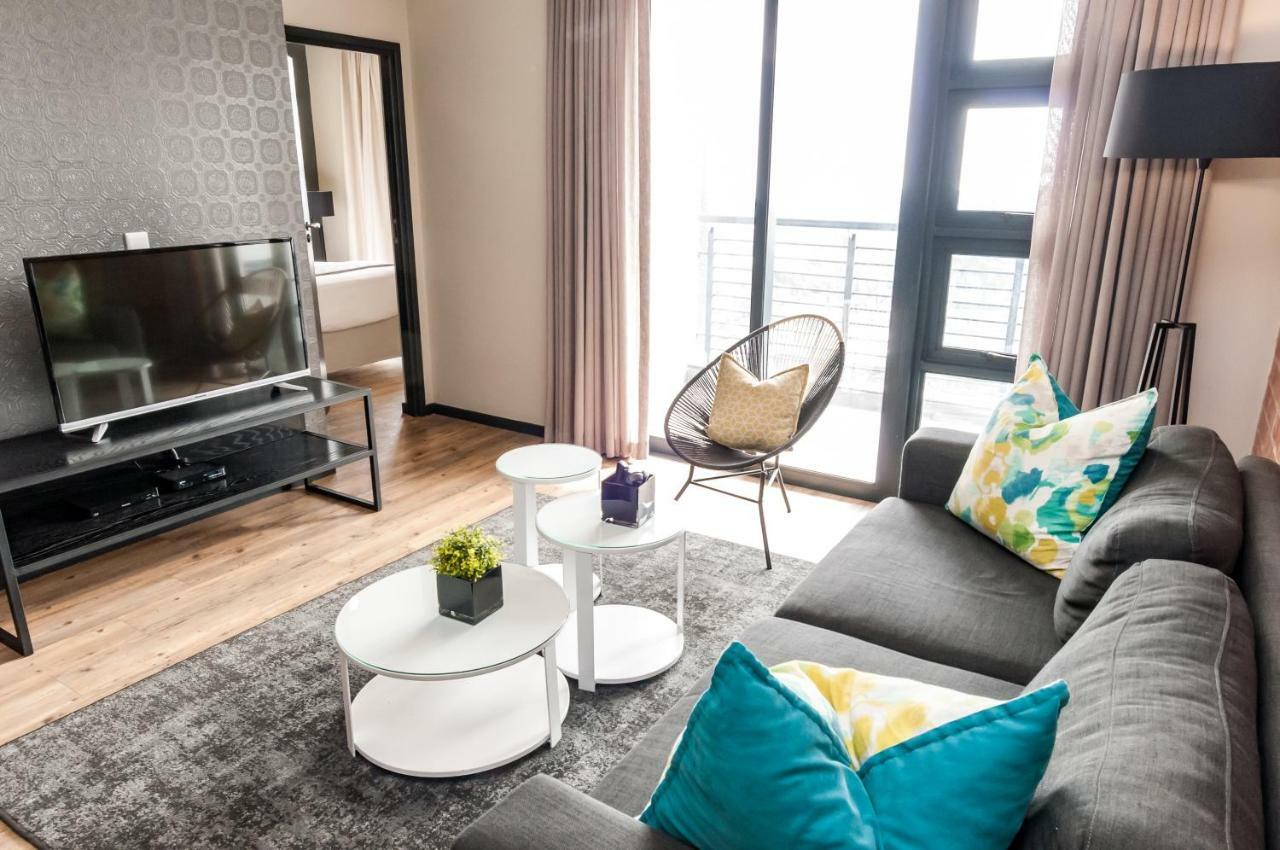 The Vantage Rosebank Apartment *