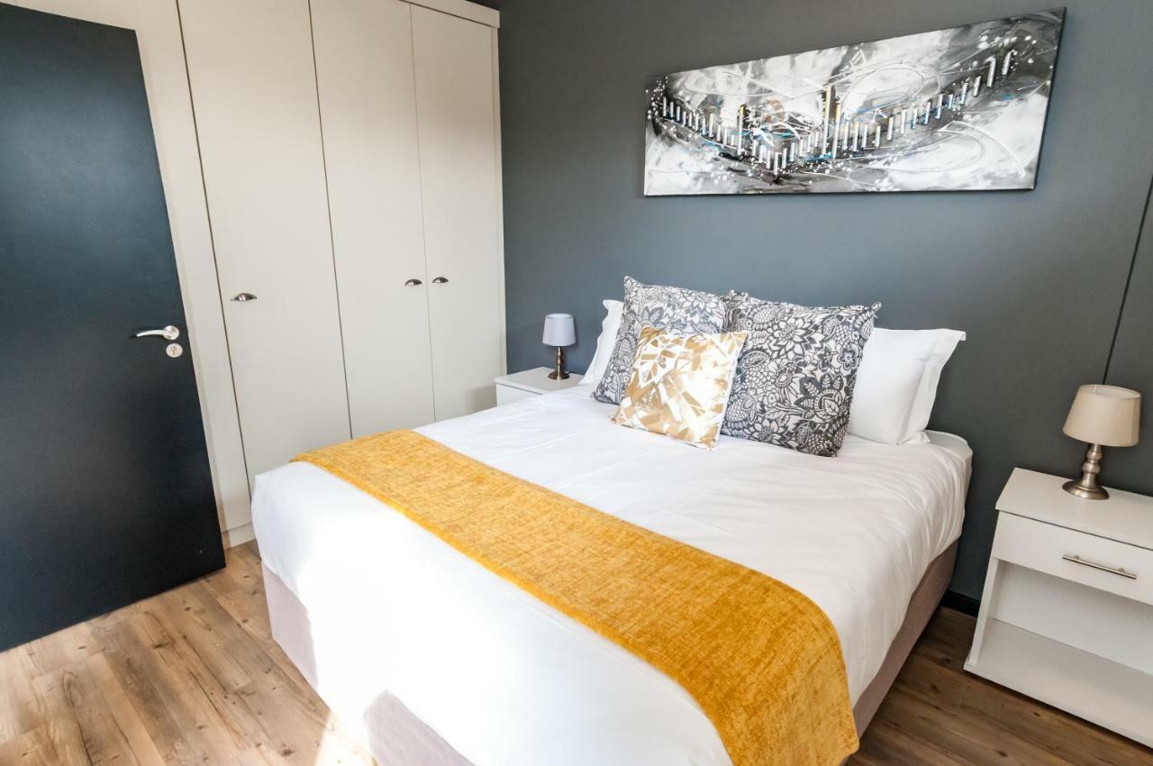 The Vantage Rosebank Apartment *