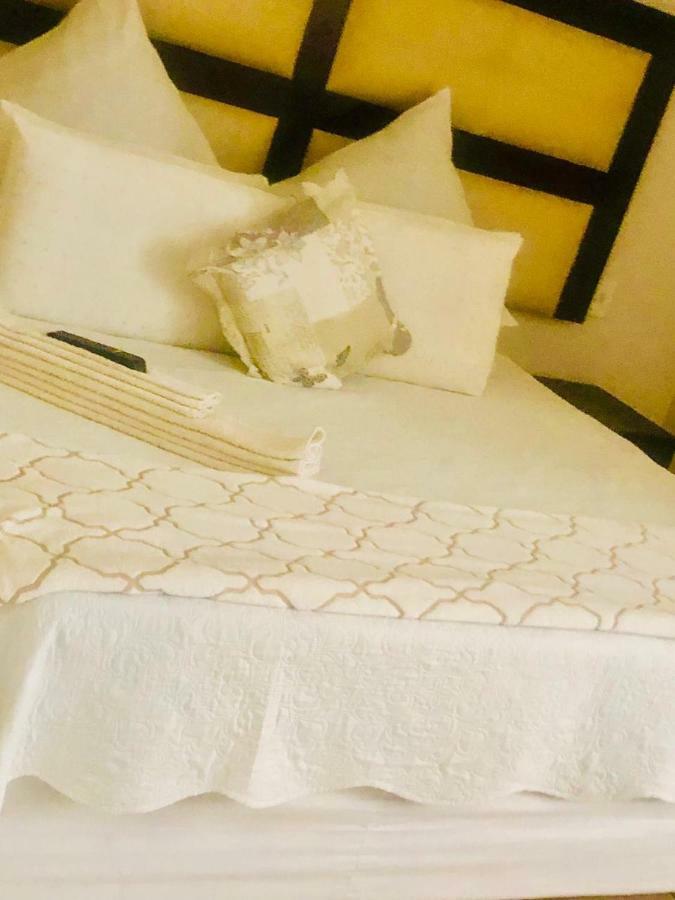 Lodge Leboss Guest