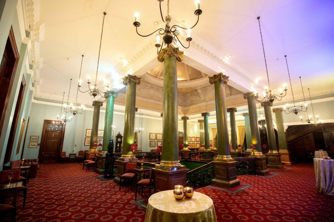 Rand Club Khách sạn