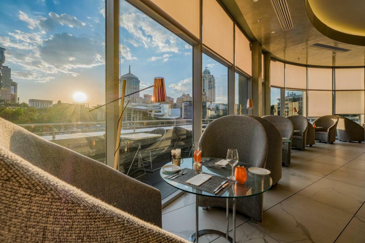 Radisson Blu Gautrain Hotel, Sandton Hotel 4*