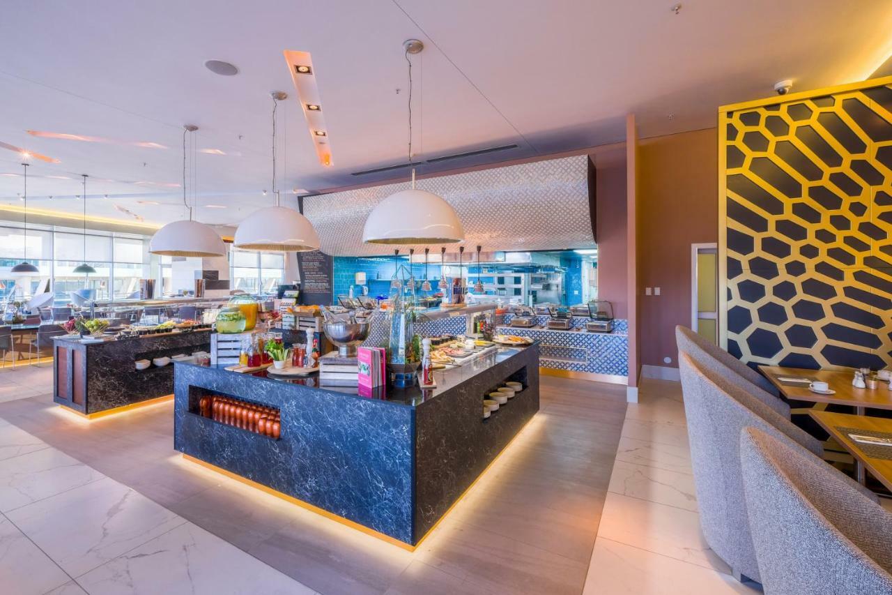 Radisson Blu Gautrain Hotel, Sandton 4* Johannesburg