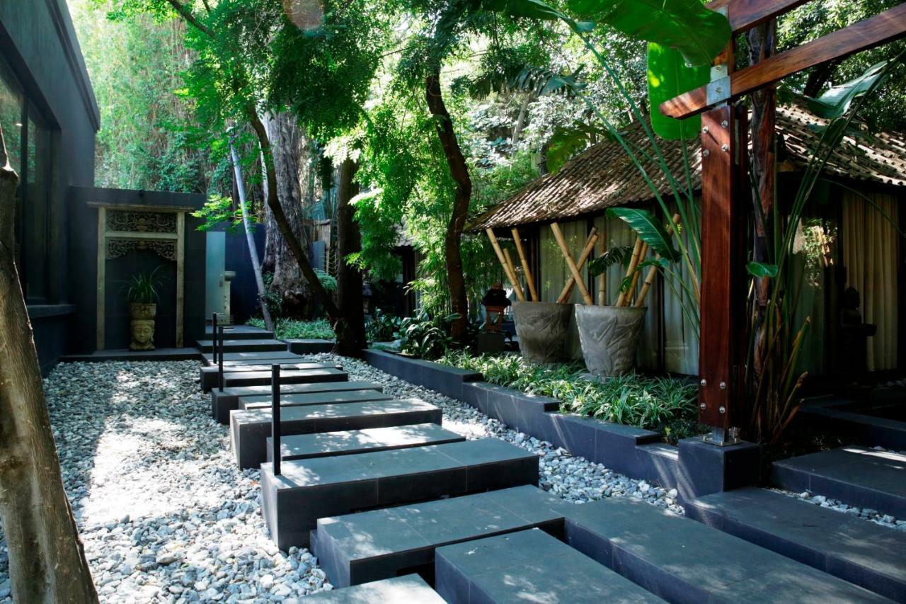 Fairlawns Boutique &