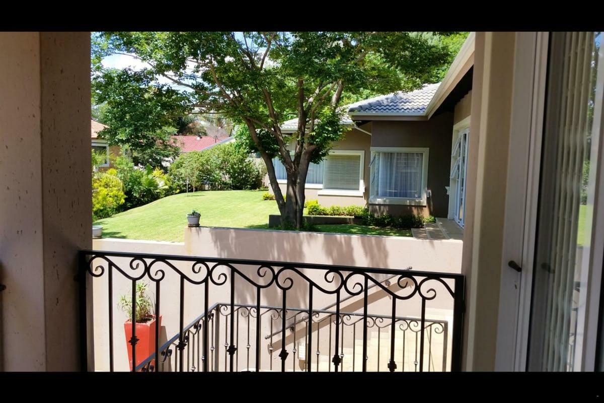 6 On Acacia Bed & Breakfast Johannesburg