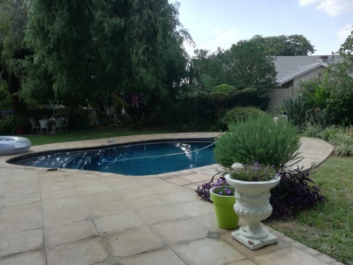 Lily Bees Homestay Johannesburg
