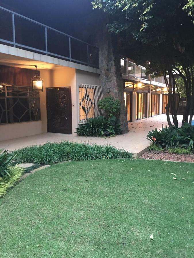 27a On Angus Guest house Johannesburg