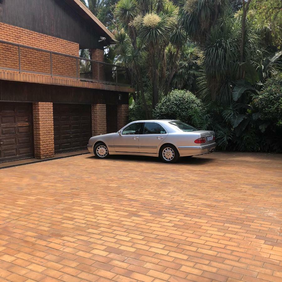 27a On Angus 4* Johannesburg