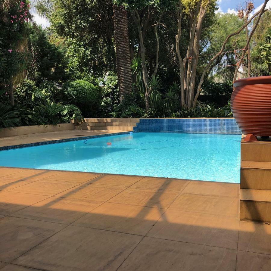 27a On Angus Guest house Johannesburg