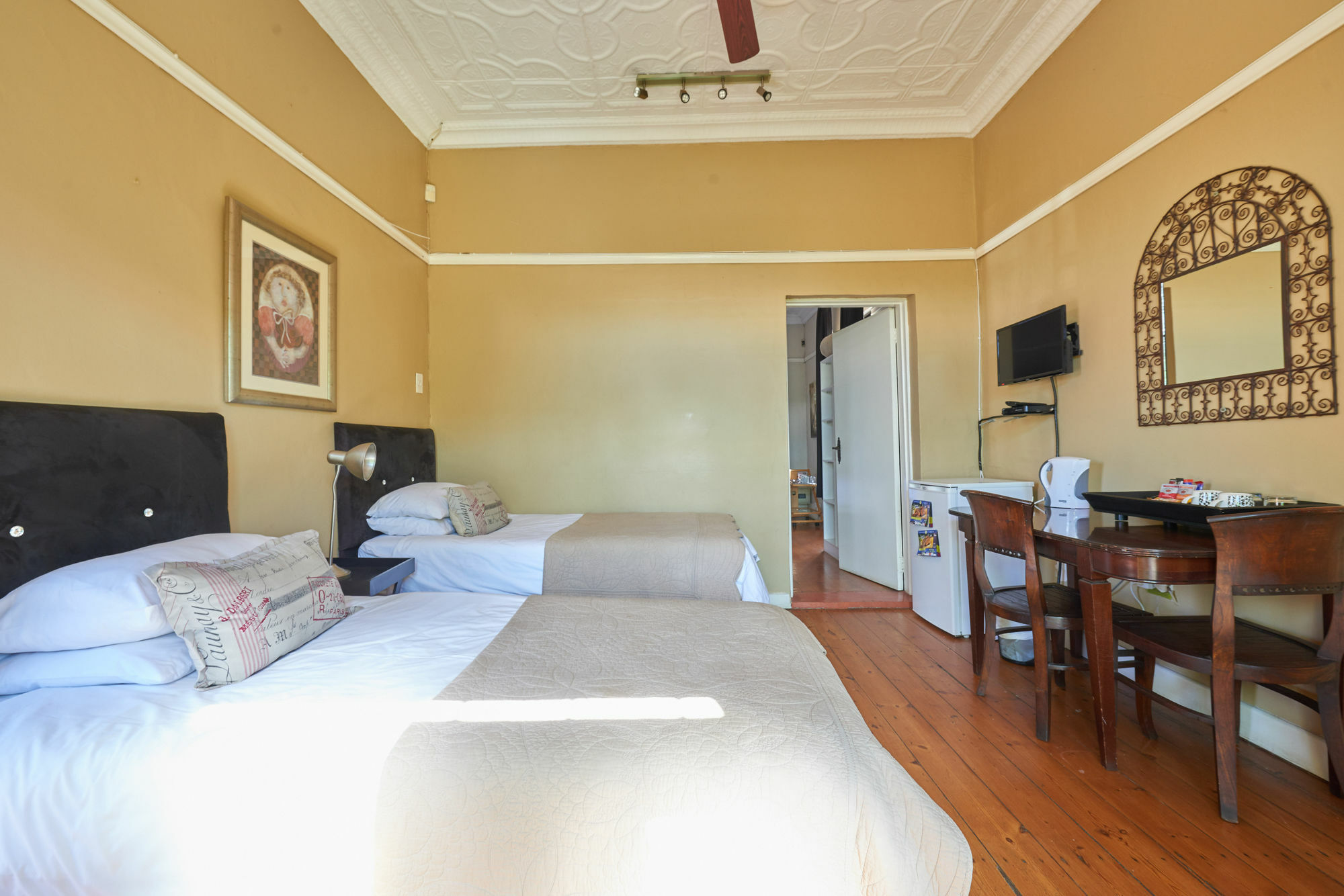 Guest house 84 On Fourth 4*