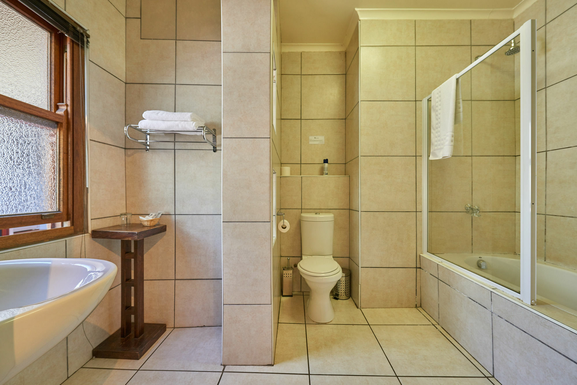 84 On Fourth Guest house