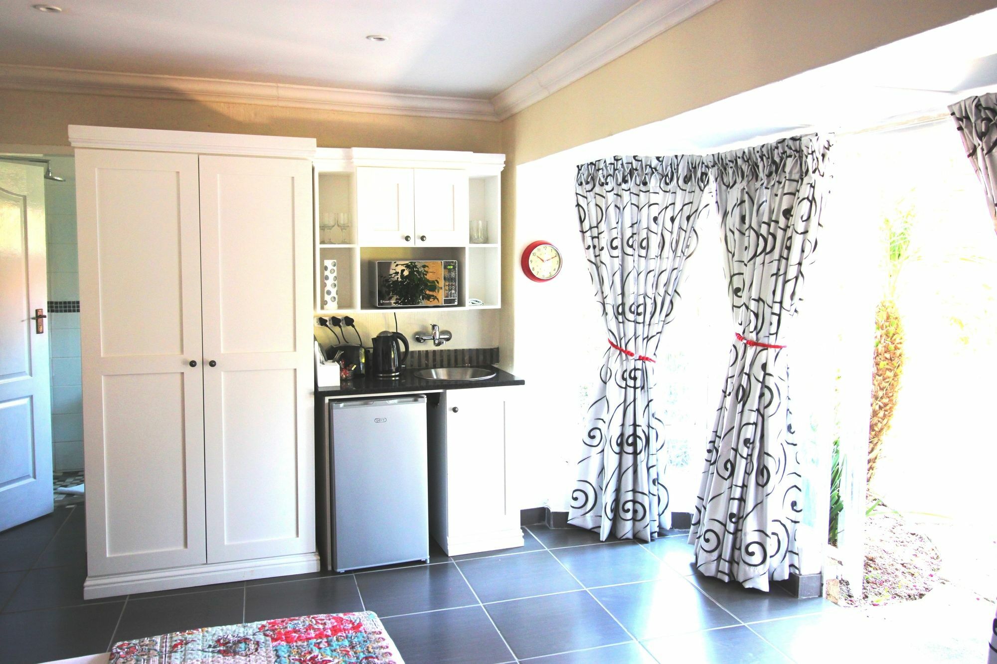 House On Morninghill Guest house