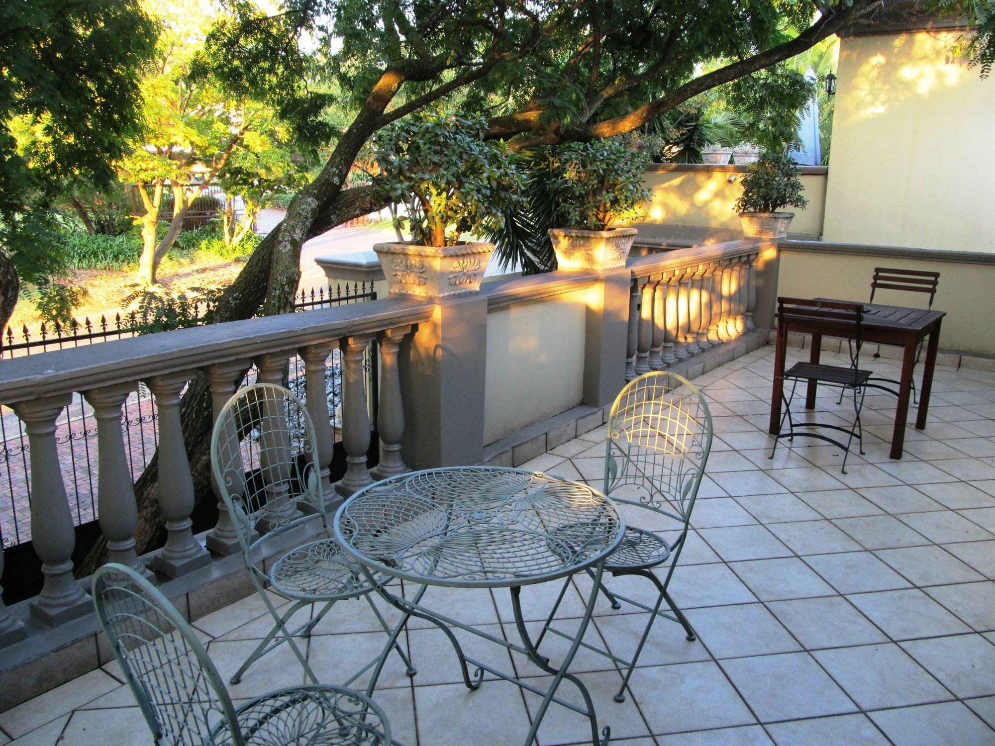 Lugano Guest house 4*