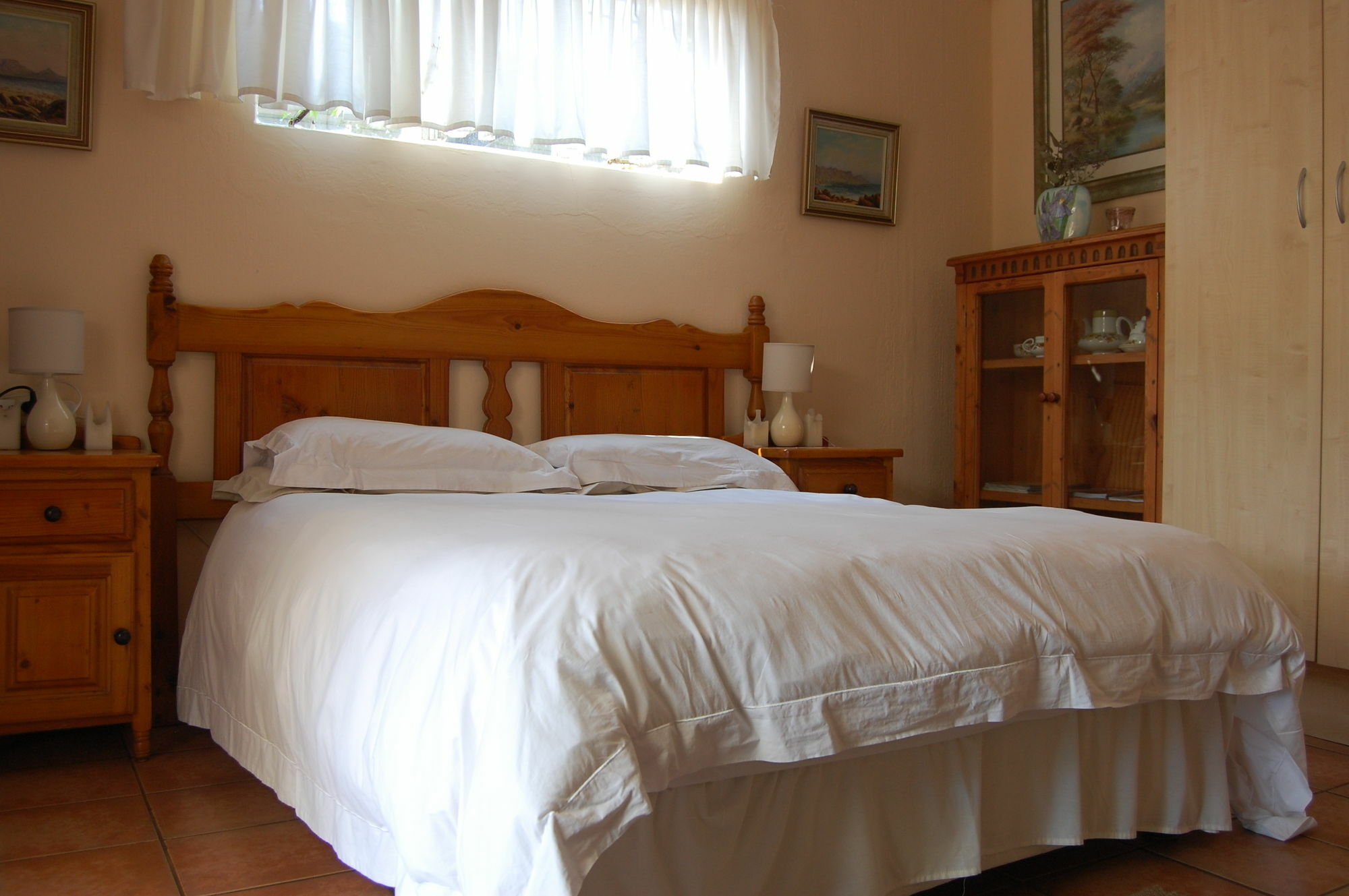 Serene Guest Manor