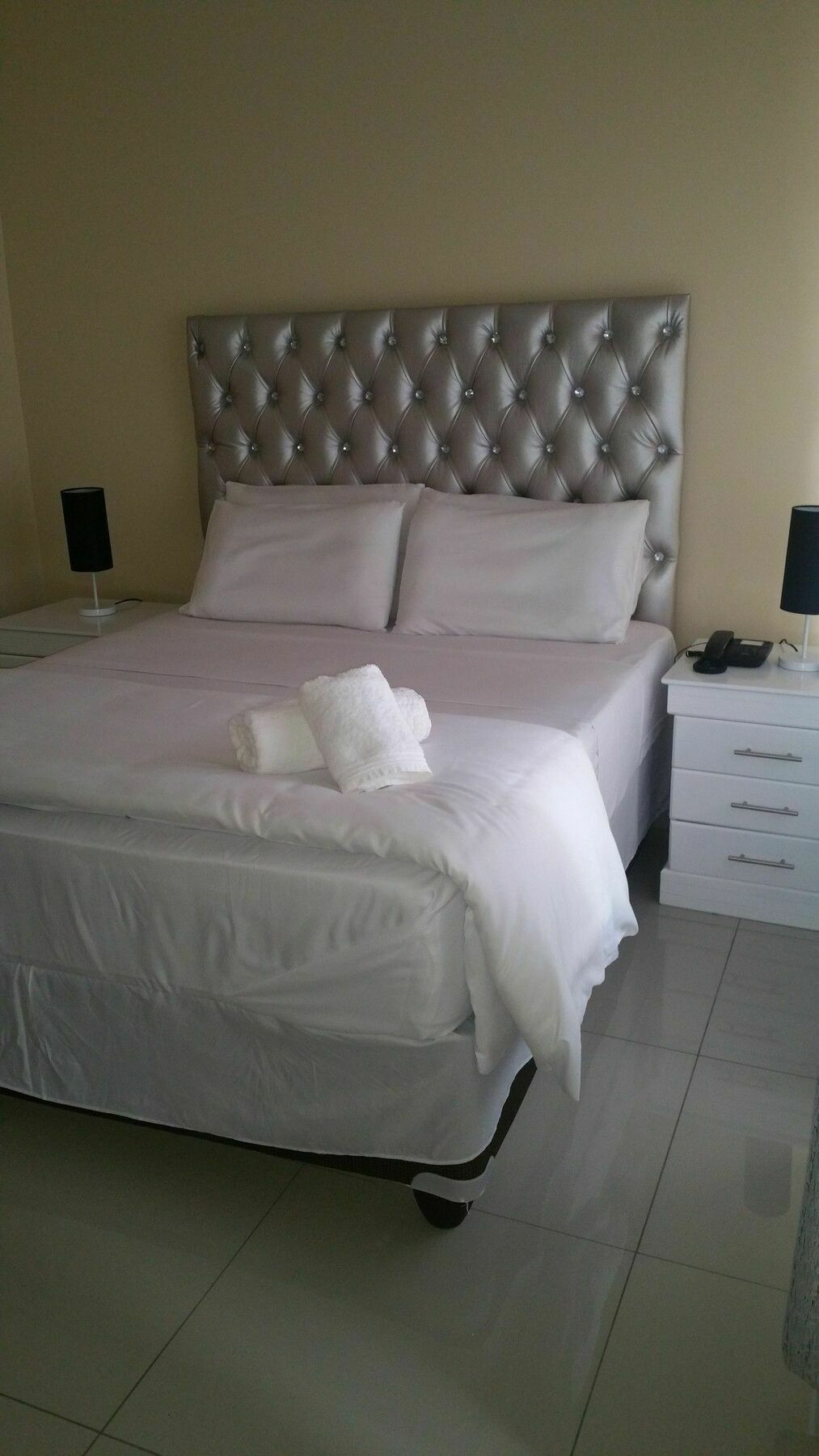 Munisa 3*