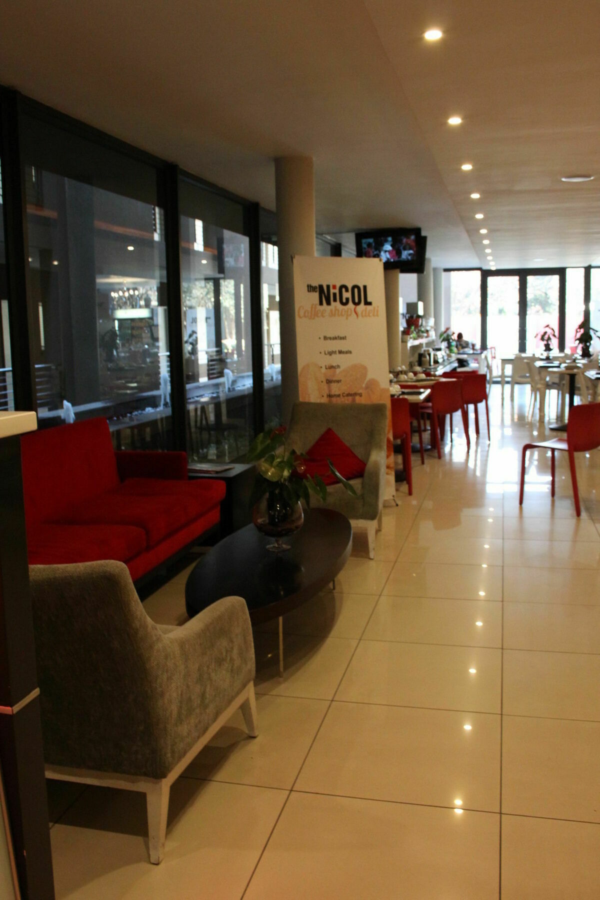 The Nicol And Aparthotel