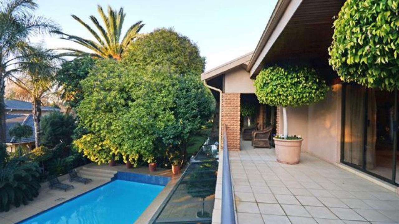 Guest house 27a On Angus Johannesburg