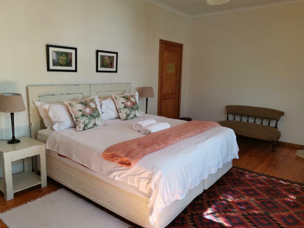 The Hillside House 3*
