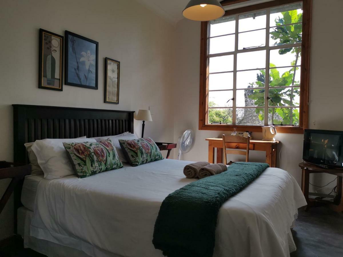The Hillside House 3*