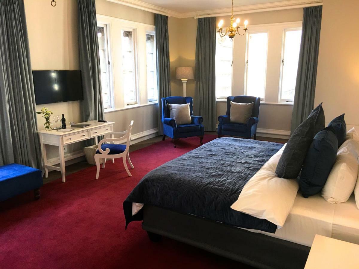 Khách sạn Rand Club 5*