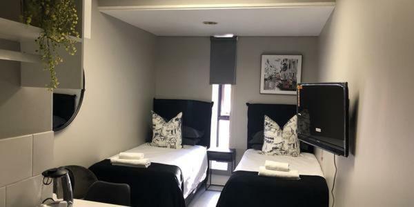Kent-hill Self Contained Johannesburg