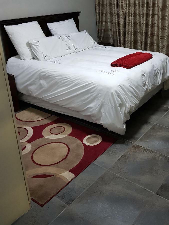 Apartment Executive 2 Bed Apartment, Free Wifi And Dstv Johannesburg