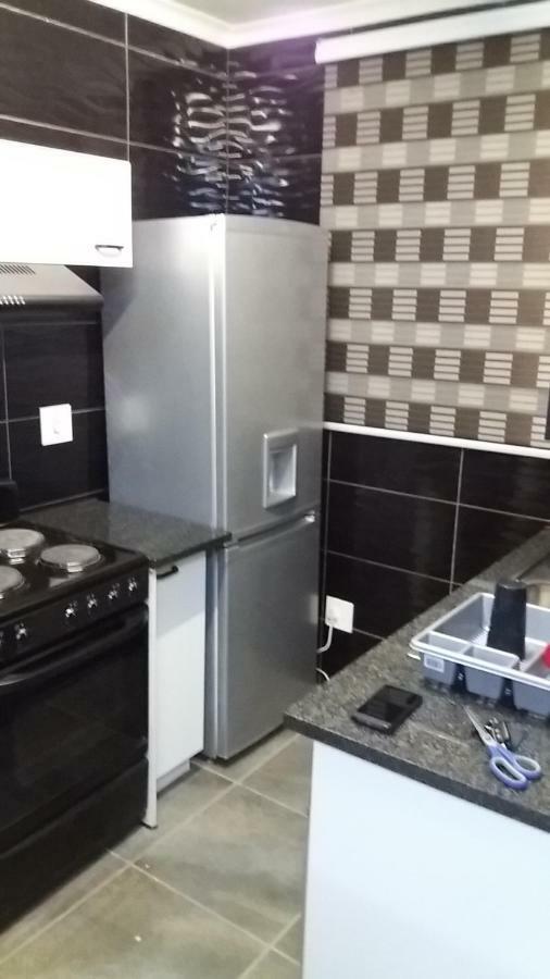 Executive 2 Bed Apartment, Free Wifi And Dstv Apartment Johannesburg
