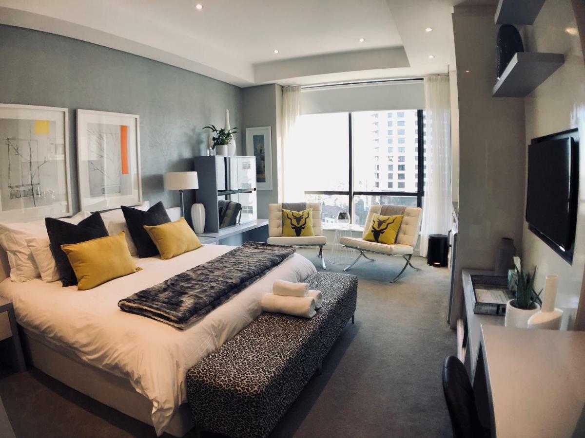 Sandton Skye Apartment