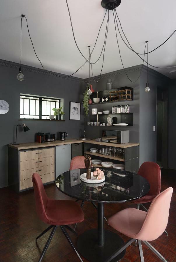 27 Sherwood Gate West Street Sandton *