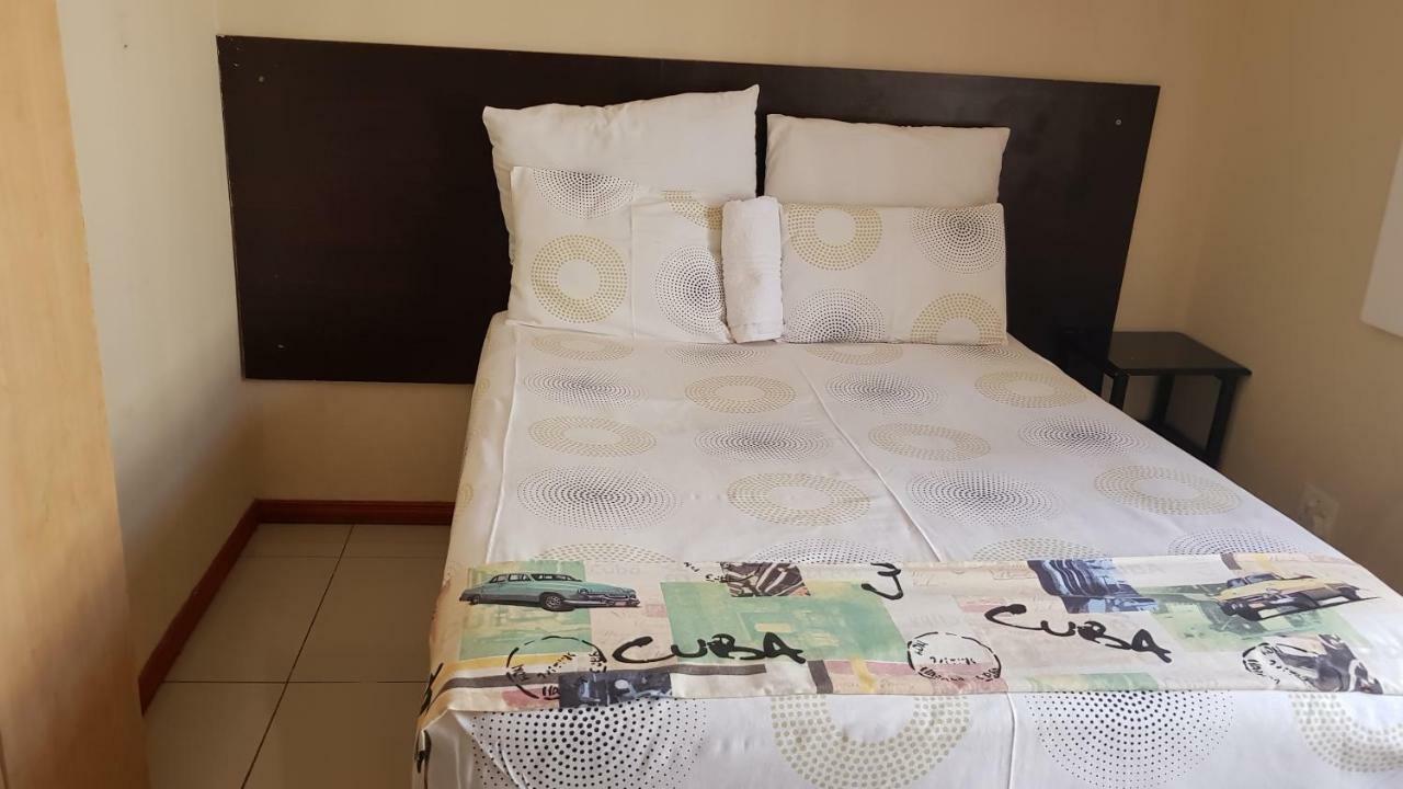 Gfk Eastgate Guest house 2*