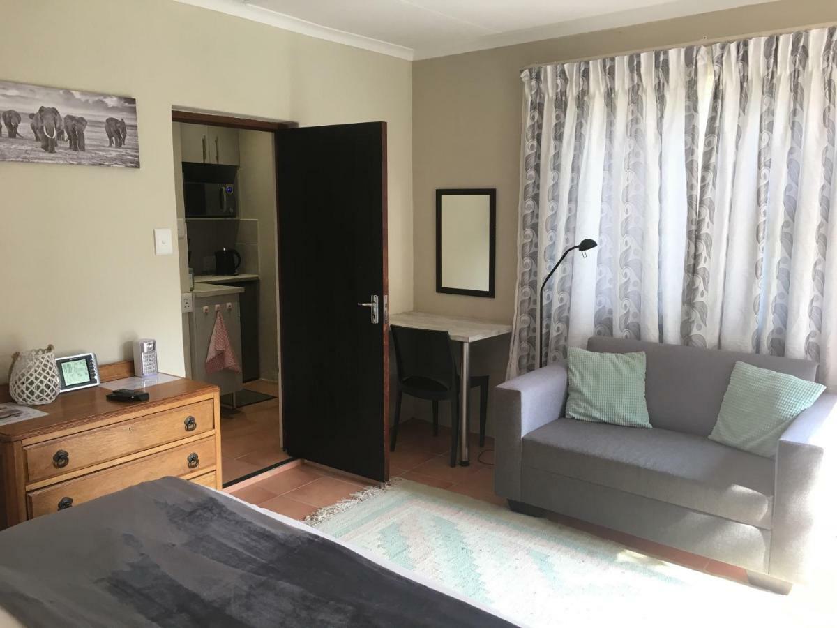 Forest Haven Apartment *