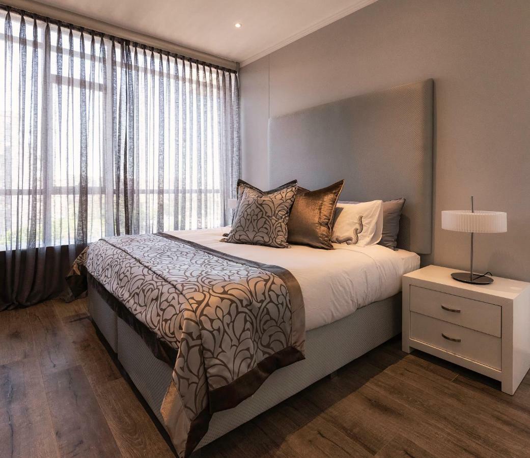 Sandton Apartment, 2 Bedroom