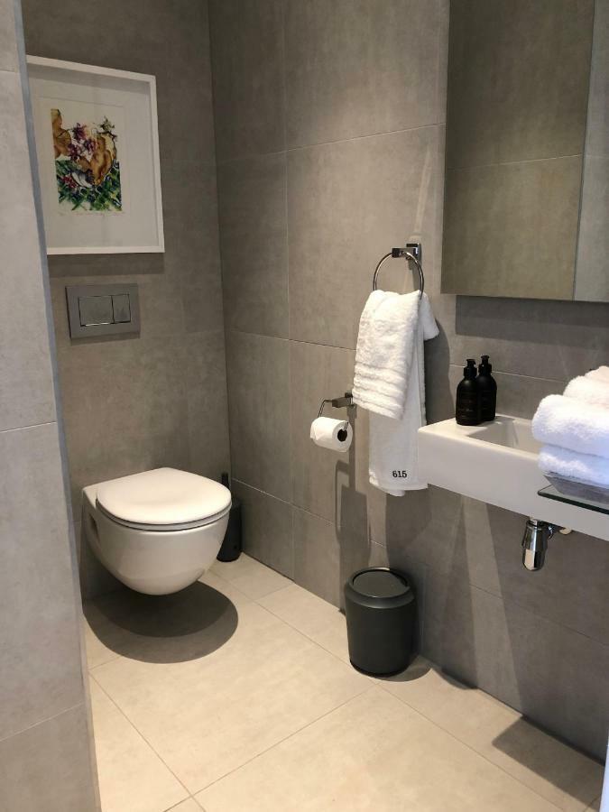 Sandton Apartment, 2 Bedroom Apartment Johannesburg