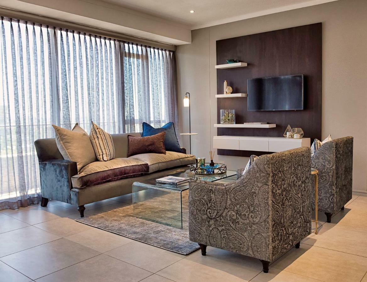 Sandton Apartment, 2 Bedroom Apartment *