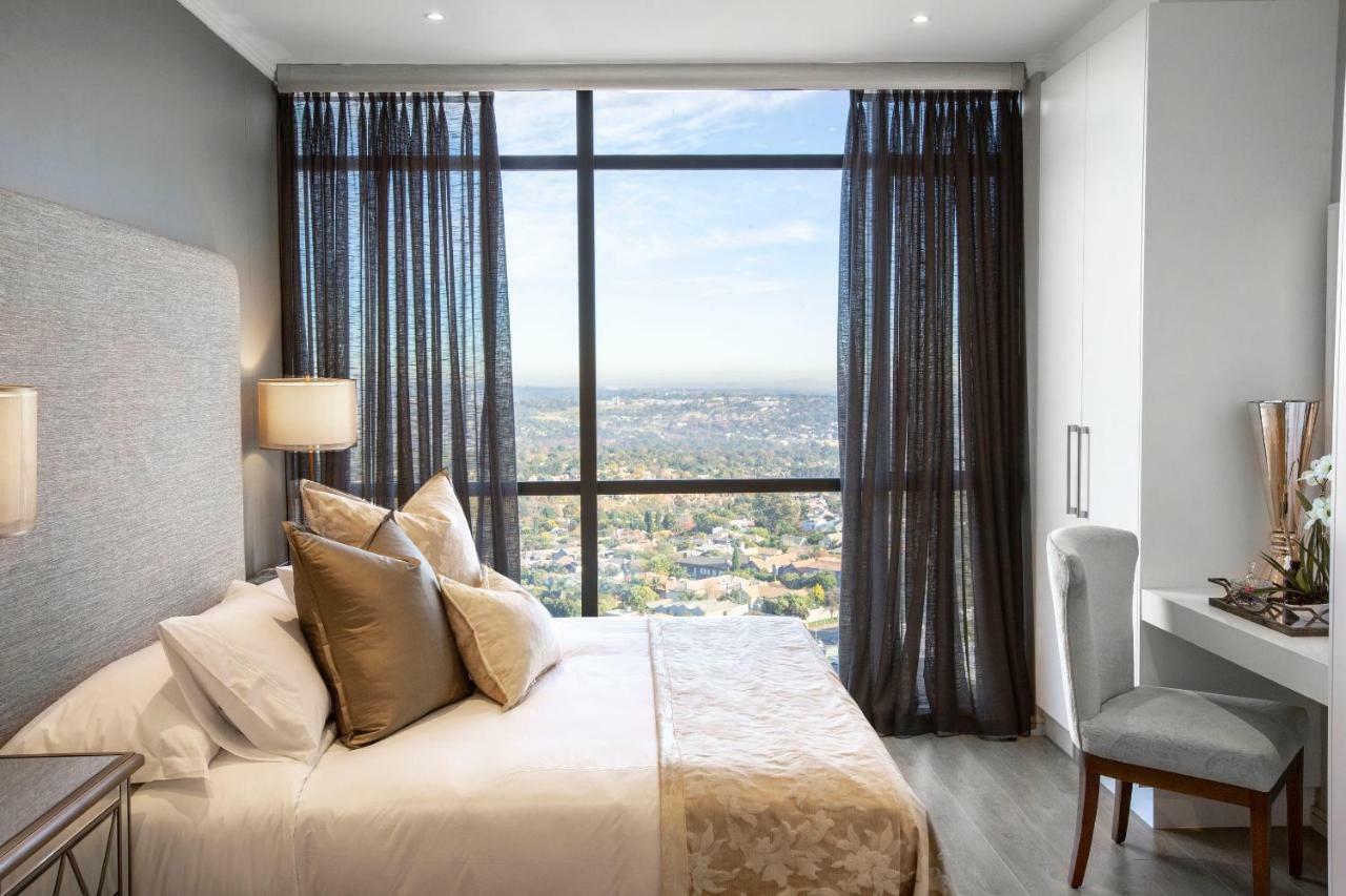 Sandton Penthouse Apartment *