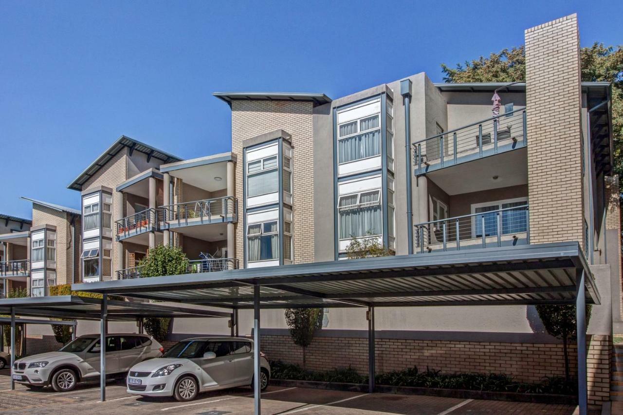 Apartment Upmarket Sandton *