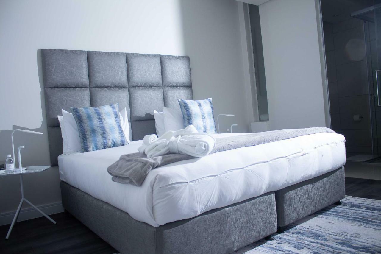 Embassy Towers Apartamento