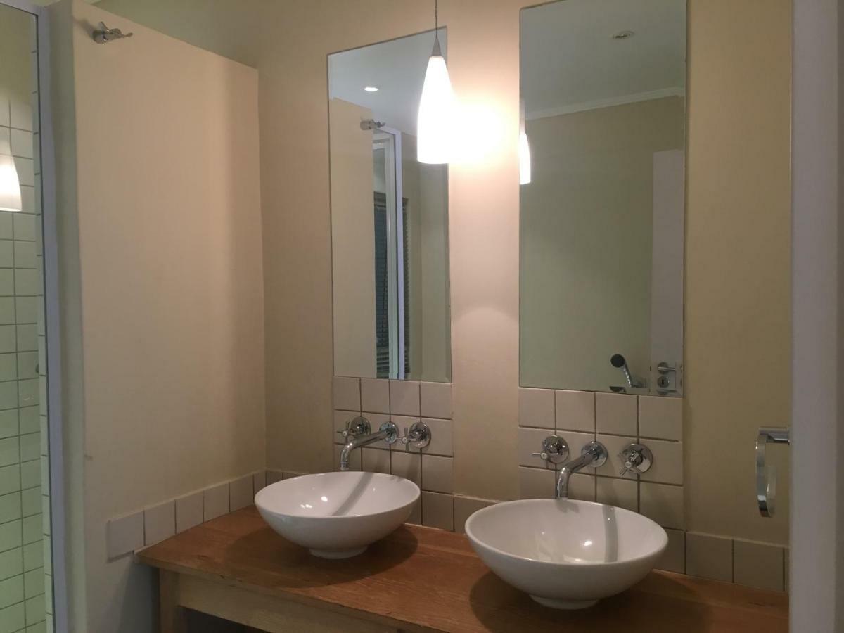 Apartment Kadoshstay, 77 Grayston Drive