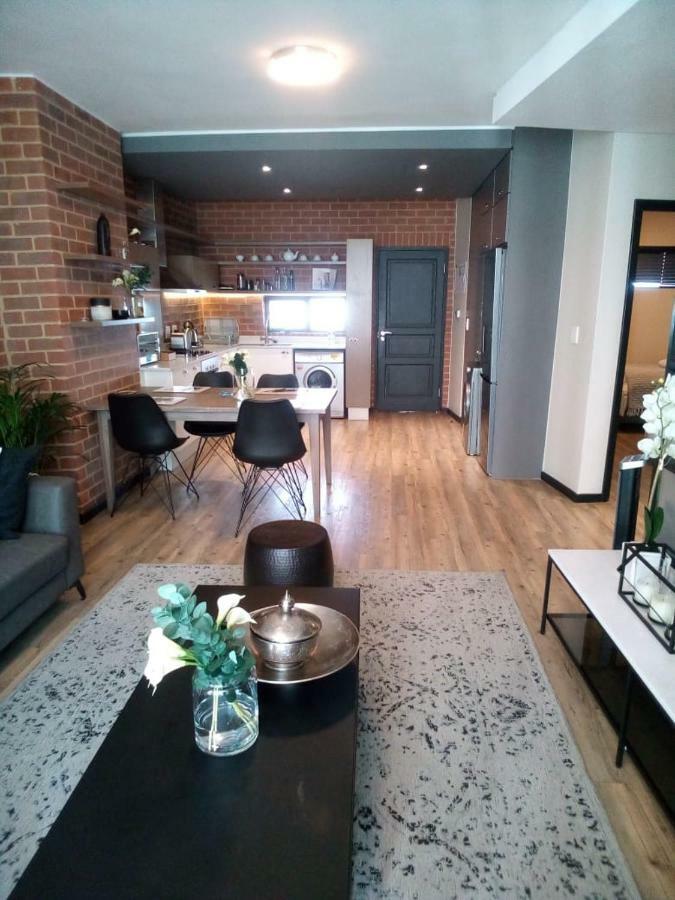 Luxury Rosebank Apartment Johannesburg
